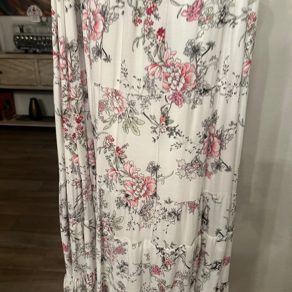 Calessa Long Floral Print Tiered Midi Skirt - Picture 8 of 8